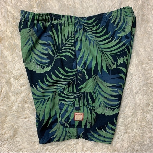 Caribbean Joe Swim Trunks With Waterproof Pouch - Picture 11 of 12